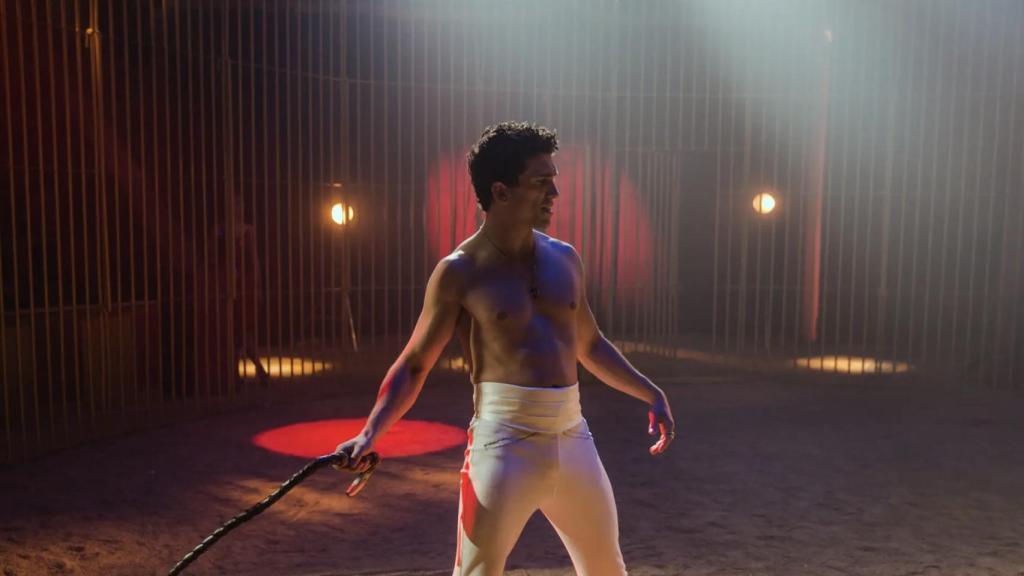 Jaime Lorente como Ángel Cristo en 'Cristo y Rey'.