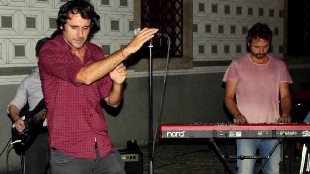 Aramendi durante su etapa como cantante