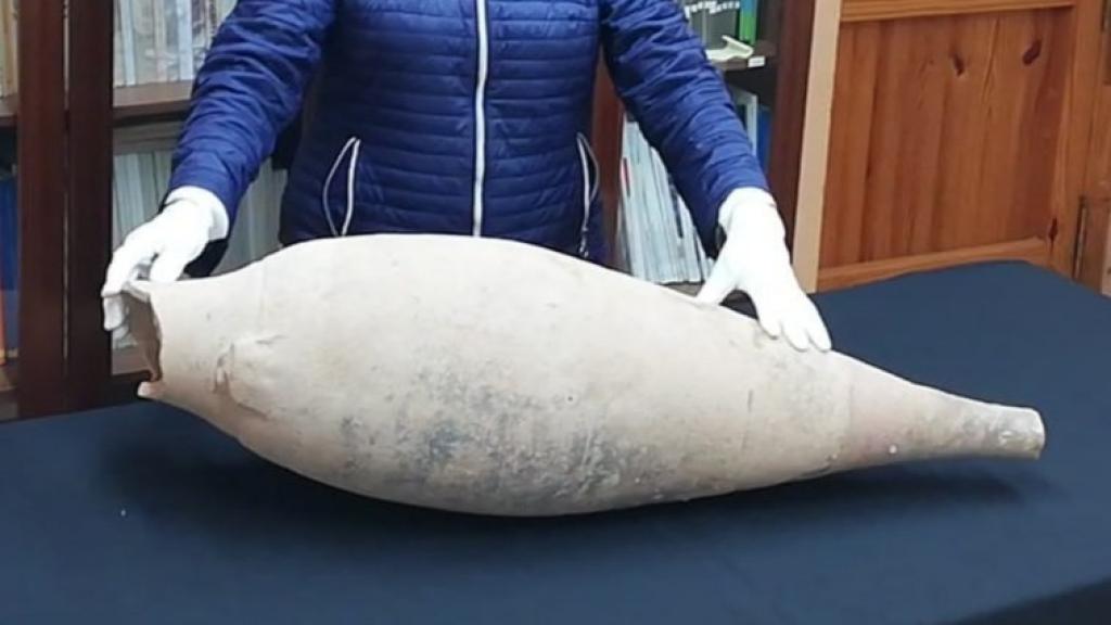 Las ánforas donadas al Museo del Mar de Santa Pola se presentaron esta semana.
