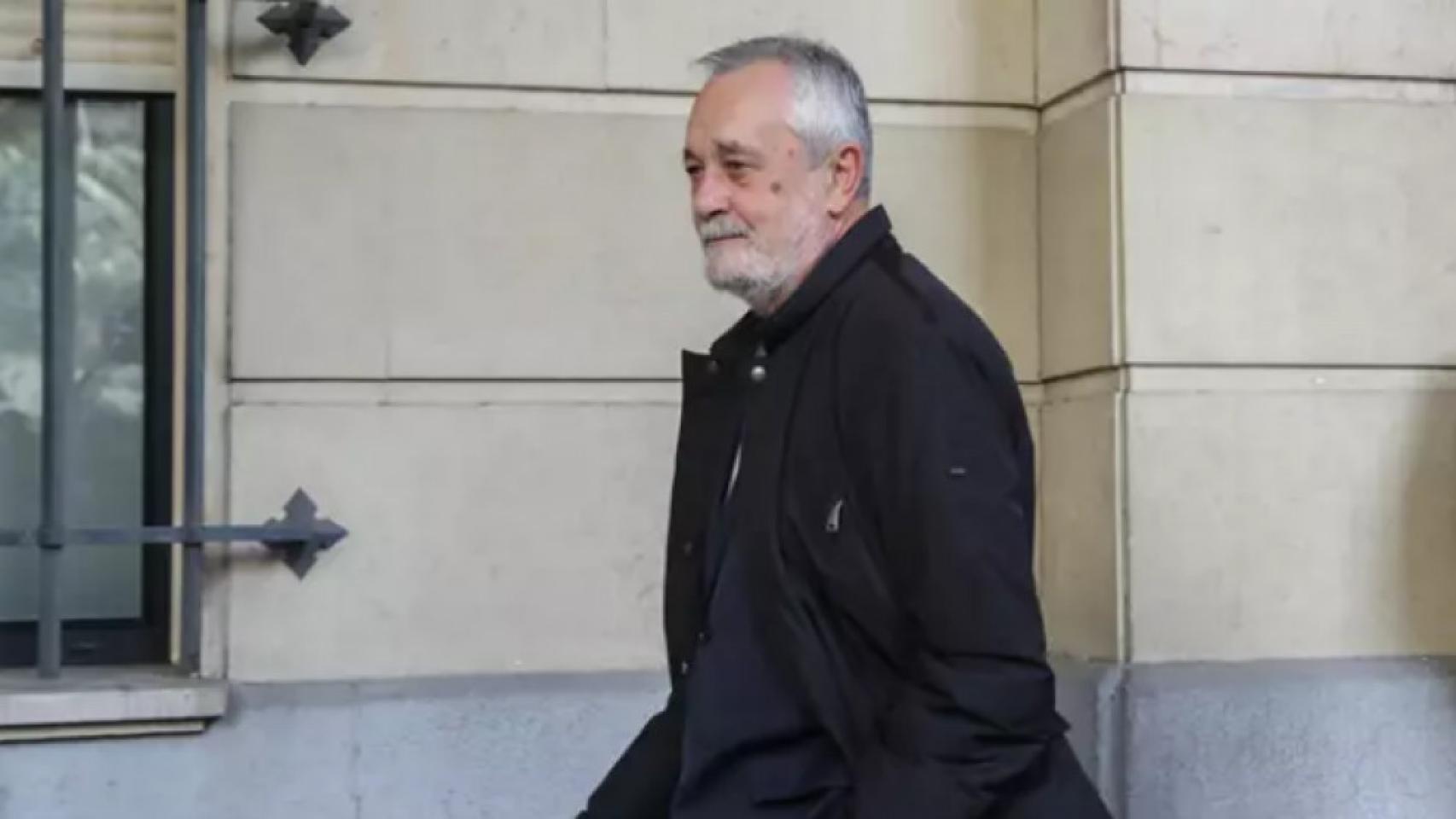 El expresidente de la Junta de Andalucía José Antonio Griñán en una imagen de archivo en su salida de los juzgados.