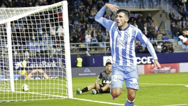 Pablo Chavarría celebra el gol contra el Alavés en La Rosaleda
