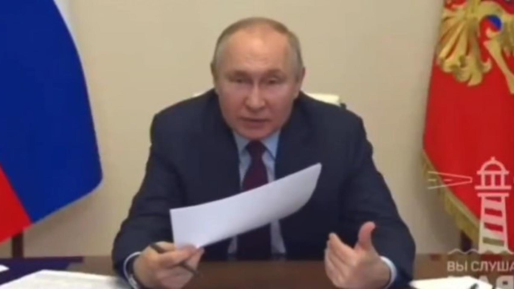 Vladimir Putin abronca a su viceprimer ministro Denis Manturov en público.