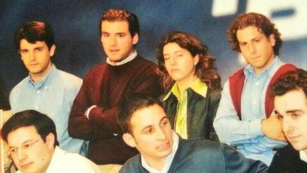 Miembros de las Nuevas Generaciones del PP en el País Vasco, entre ellos Borja Sémper y Santiago Abascal, en 2001.