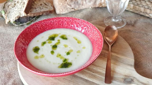Combate el frío con esta crema de nabo y apio, económica y deliciosa