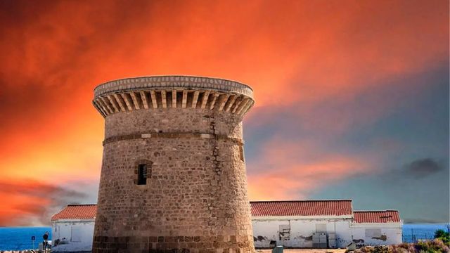 La torre de la Illeta es uno de los espacios en los que se centrarán las inversiones de la nueva ayuda de El Campello.