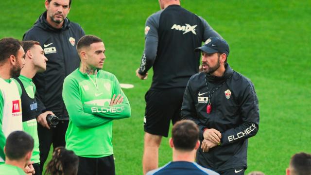 Pablo Machín en el entrenamiento del Elche.