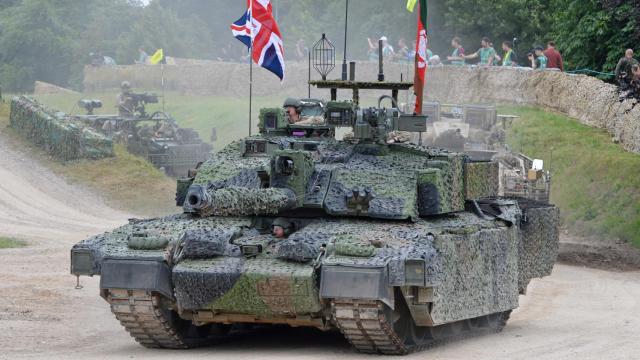 El Challenger 2 durante una exhibición.