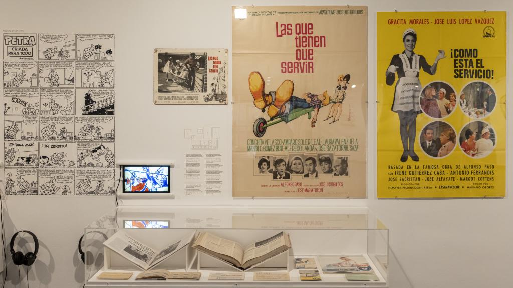 'En una casa' incluye materiales diversos como carteles de películas o páginas de tebeos. Foto: © Miguel Lorenzo-IVAM