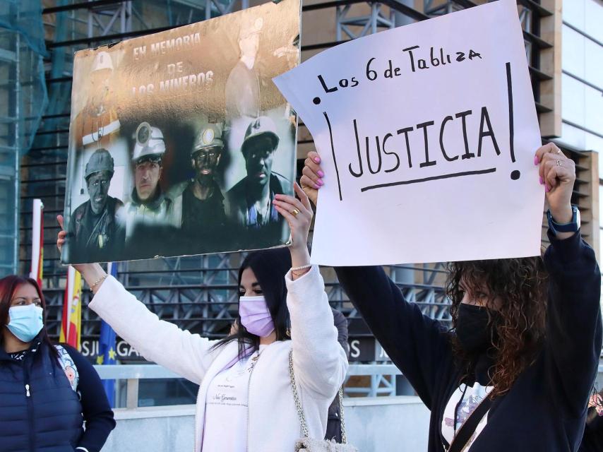Imagen de la primera sesión del juicio por la muerte de seis mineros de la Hullera Vasco Leonesa en 2021.