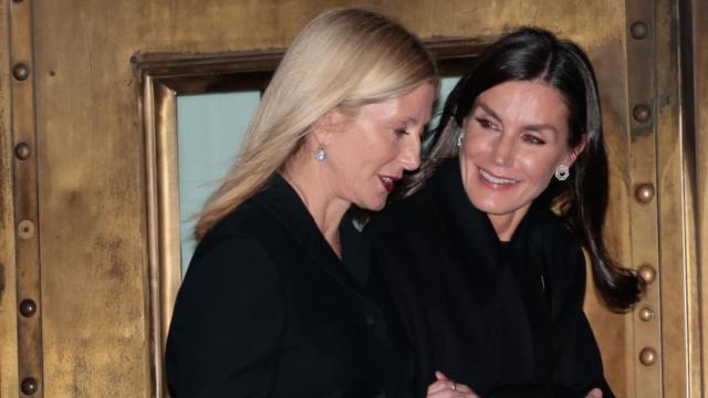 La reina Letizia y Marie Chantal, muy cómplices en Atenas.