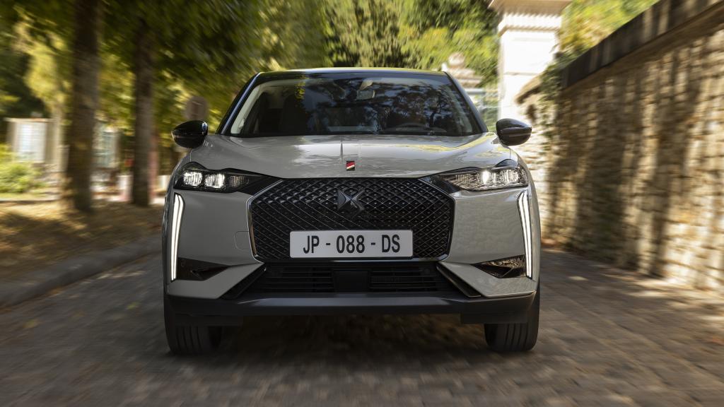 El DS3 cuenta con faros LED de serie en todos los acabados.