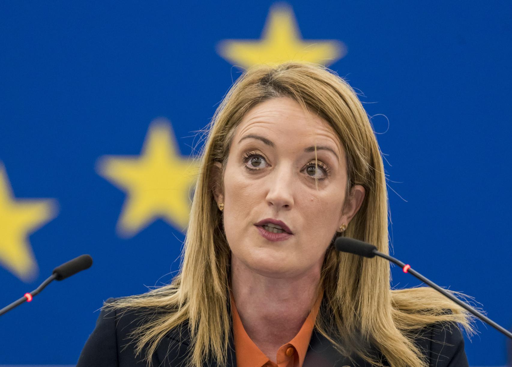 La presidenta Roberta Metsola, durante el anuncio de las sanciones