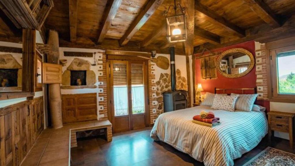 Una de las habitaciones de 'Castillo de la Riba'.