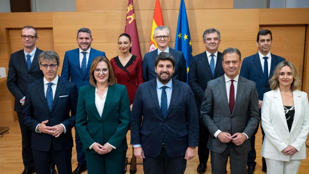 Miembros del nuevo Ejecutivo murciano que Fernando López Miras presidirá hasta el final de la legislatura.