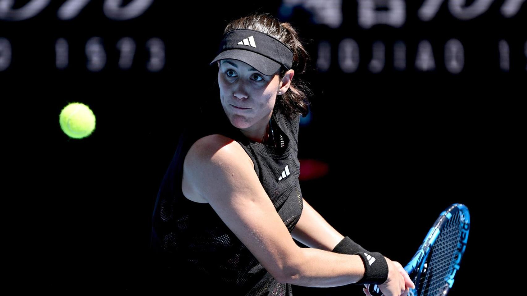 A Muguruza le toca escalar: fuera de las 80 primeras tras caer a la primera en Australia