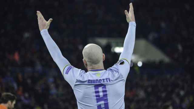 Johan Guidetti en un partido con el Celta.
