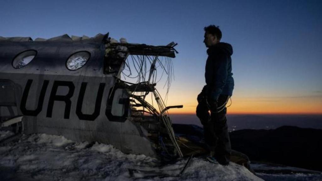 Bayona en el rodaje de 'La sociedad de la nieve'.