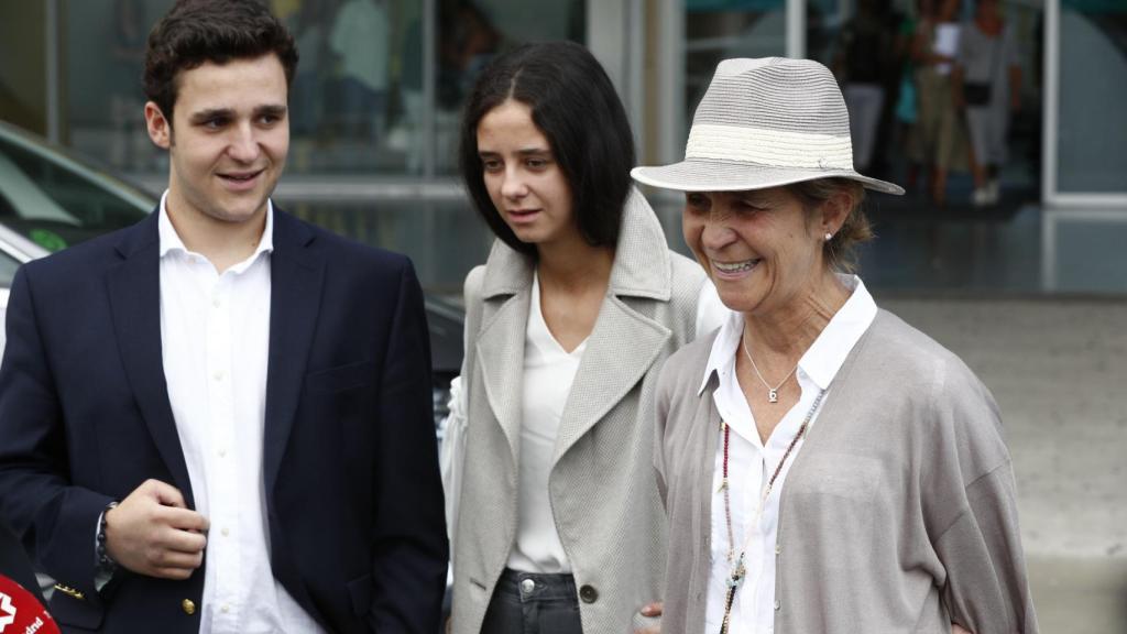 La infanta, con sus hijos Froilán y Victoria Federica.