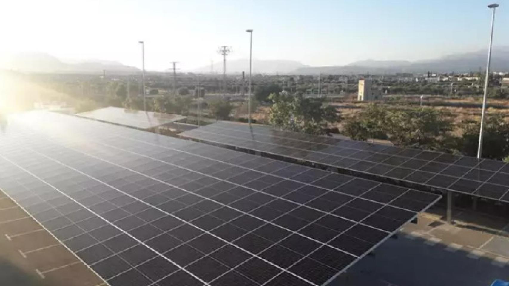 La Comunidad de Madrid construirá 12 plantas fotovoltaicas en el Canal.