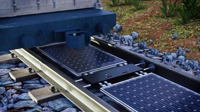 Placas solares en las vías del tren