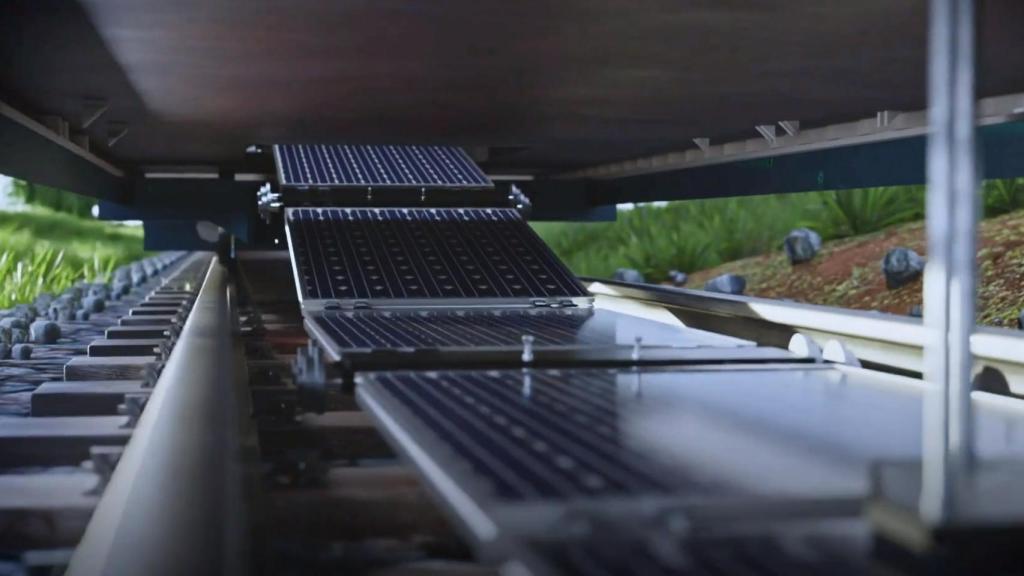 Instalación de placas solares en las vías del tren