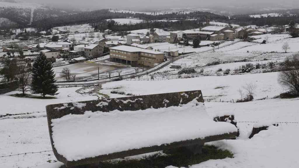 Xunqueira de Espadanedo (Ourense) cubierto de nieve en 2023