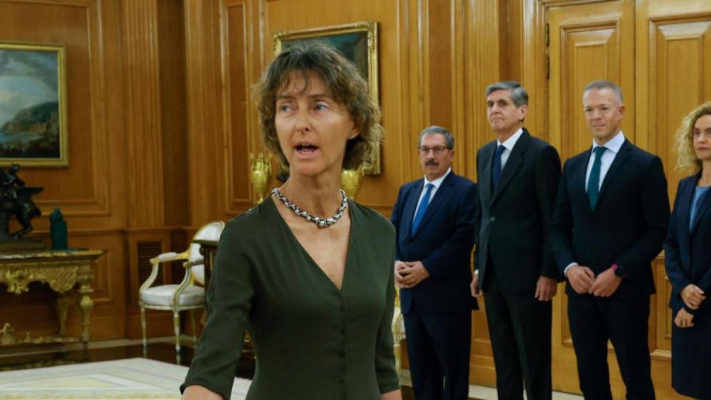 Laura Díez promete el cargo de miembro del TC ante el Rey el pasado 31 de diciembre./