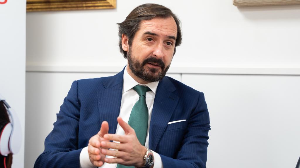 Arturo de las Heras, presidente del CEF y copresidente del Grupo CEF-UDIMA, en conversación con EL ESPAÑOL.