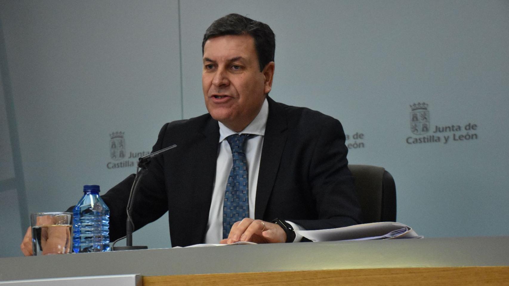 Carlos Fernández Carriedo durante la rueda de prensa posterior al Consejo de Gobierno