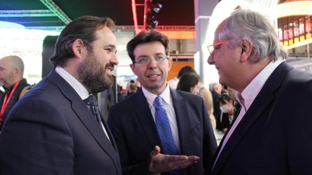 Otro momento de la visita de Paco Núñez a la Feria Internacional del Turismo