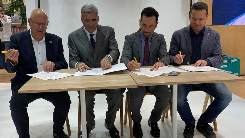 Baleària se alía con los ayuntamientos de Eivissa, Dénia y Cambrils.