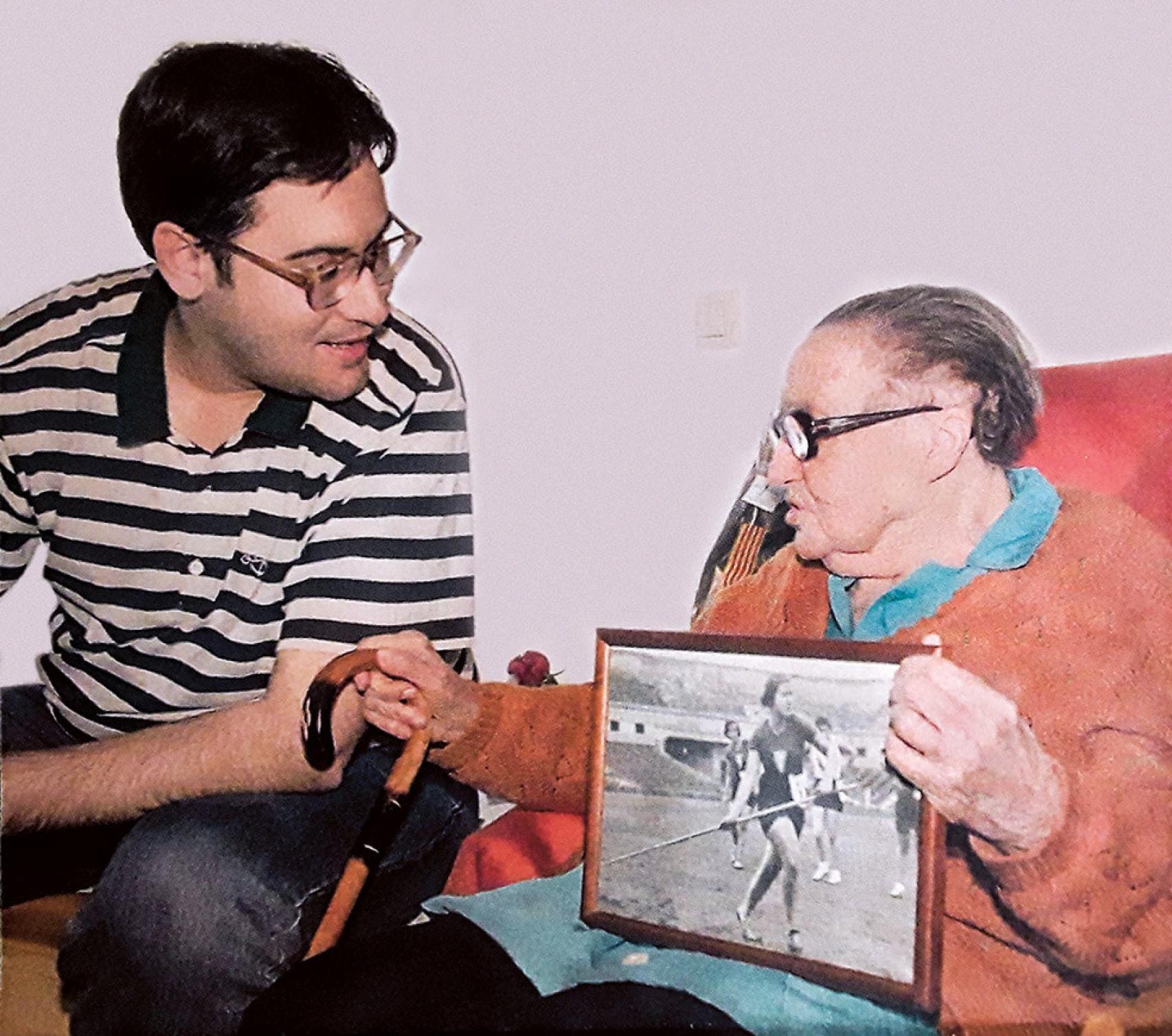 Juan Manuel de Prada junto a Ana María Martínez Sagi. Foto: archivo de Juan Manuel de Prada