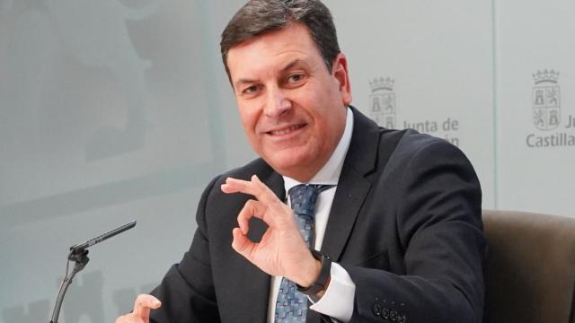 El consejero de Economía y Hacienda y portavoz de la Junta, Carlos Fernández Carriedo, comparece en rueda de prensa posterior al Consejo de Gobierno.