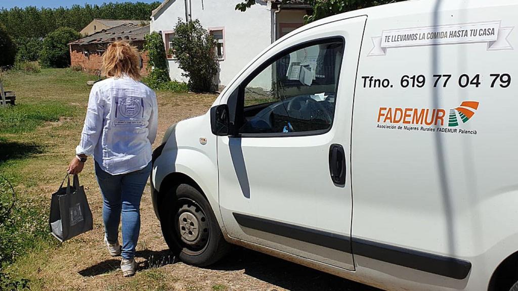 Un envío de comida a domicilio por Lovepamur