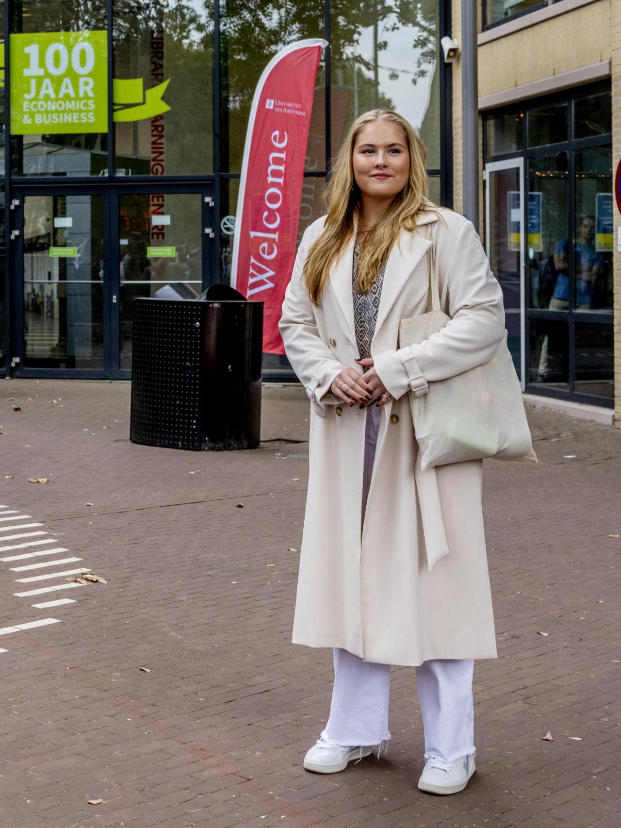 La princesa Amalia cuando comenzaba sus estudios universitarios.