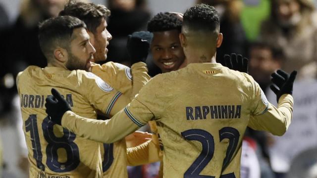 Los jugadores del FC Barcelona celebran un gol contra el AD Ceuta en la Copa del Rey