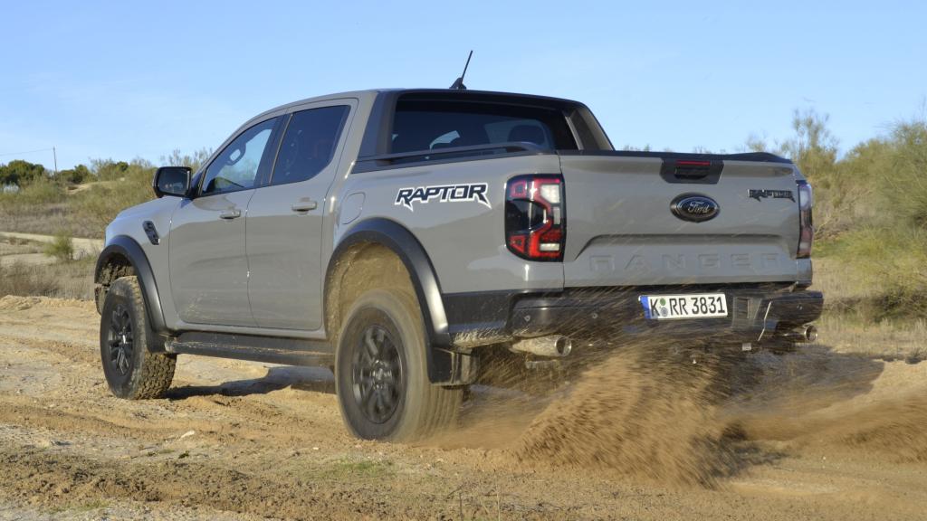 El Ford Ranger Raptor también integra luces LED en la parte trasera.