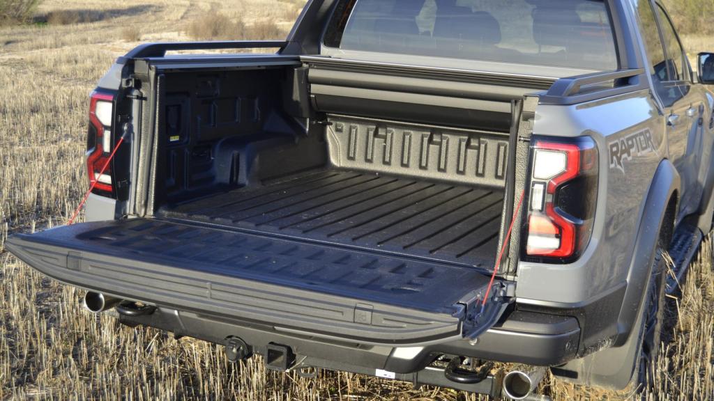 El Ford Ranger Raptor tiene una carga útil de 652 kg.