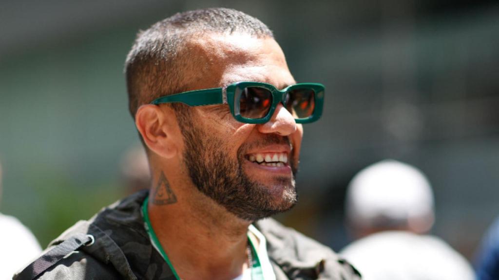 europapress-2495273-dani-alves-portrait-during-the-2019-formula-one-world-championship-brazil_11_1000x528
