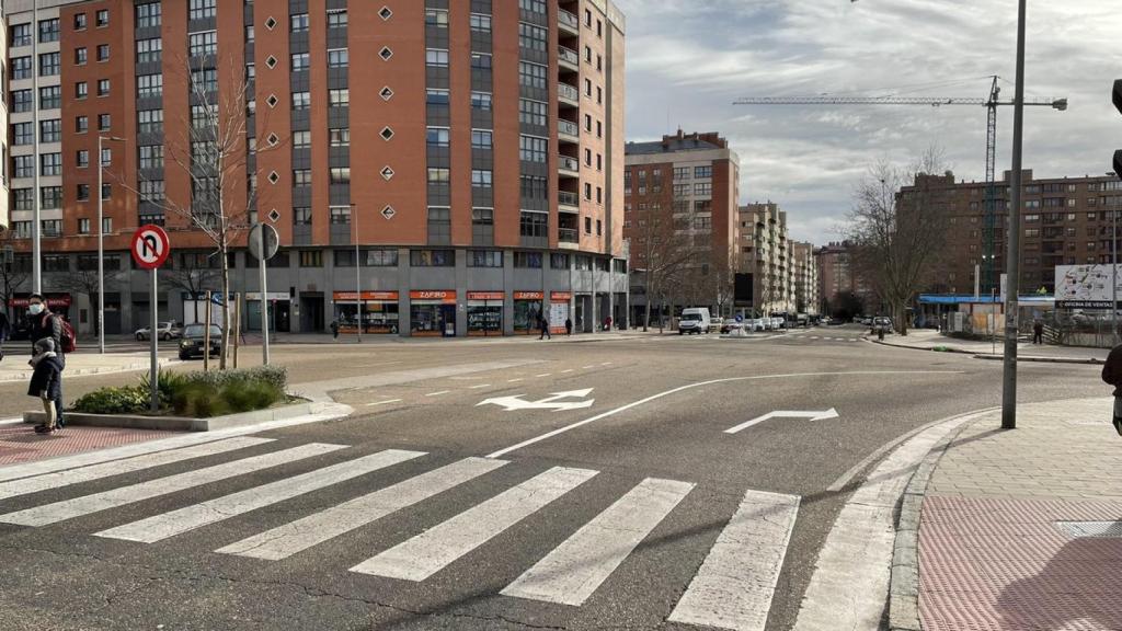 Cruce desde la calle Manuel Azaña