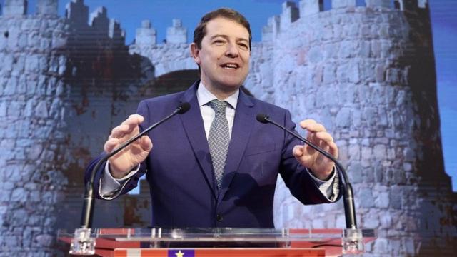 El presidente de la Junta de Castilla y León en FITUR, Alfonso Fernández-Mañueco