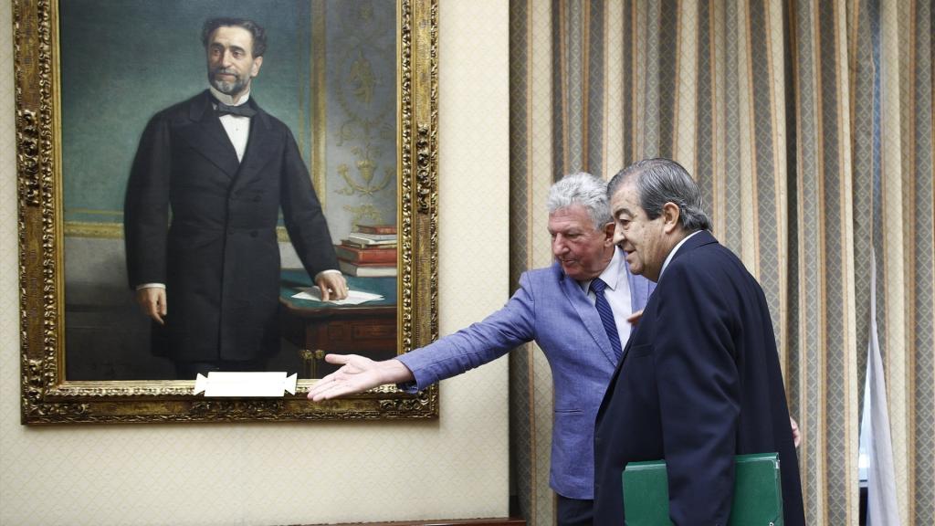 El exministro Francisco Álvarez-Cascos, en octubre de 2018, antes de declarar en la comisión de investigación sobre la financiación del PP en el Congreso de los Diputados.