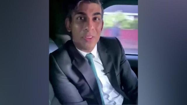 Rishi Sunak en el vídeo en el que no lleva el cinturón de seguridad puesto.