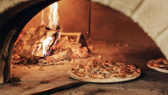 Pizzería Santoro: viaje express a Nápoles sin salir de Santiago