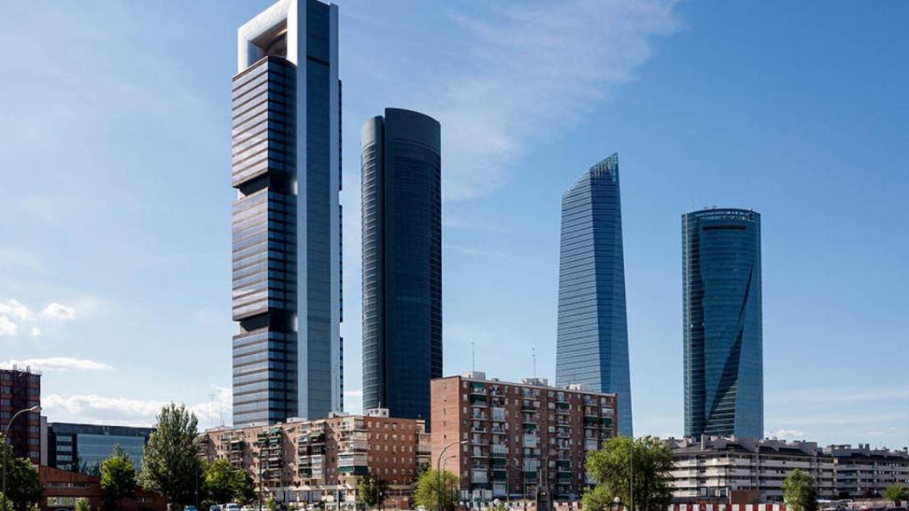 Imagen sin retocar del Cuatro Torres Business Area en 2013.