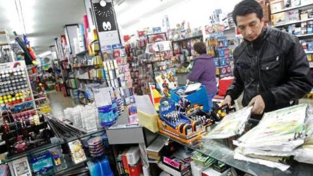 Un comercio regentado por un chino, en imagen de archivo.