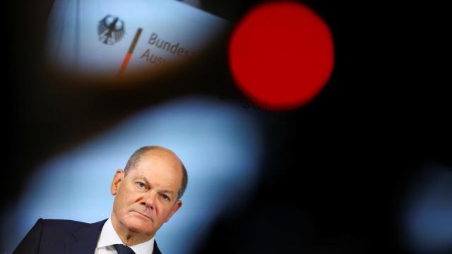 Biden y Macron presionan a Scholz para que deje de arrastrar los pies y envíe los Leopard a Ucrania