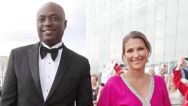 Marta Luisa de Noruega junto a su prometido, el chamán Durek Verret.