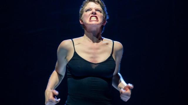 La actriz belga Maakie Neuville  es Madame Bovary. Foto: Danny Willems