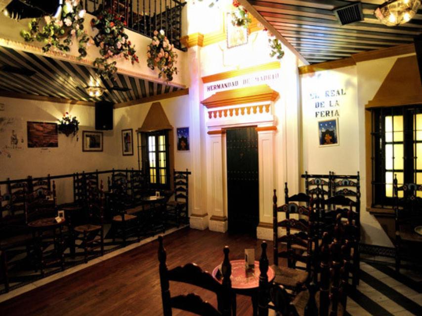 Interior de Almonte en Juan Bravo.
